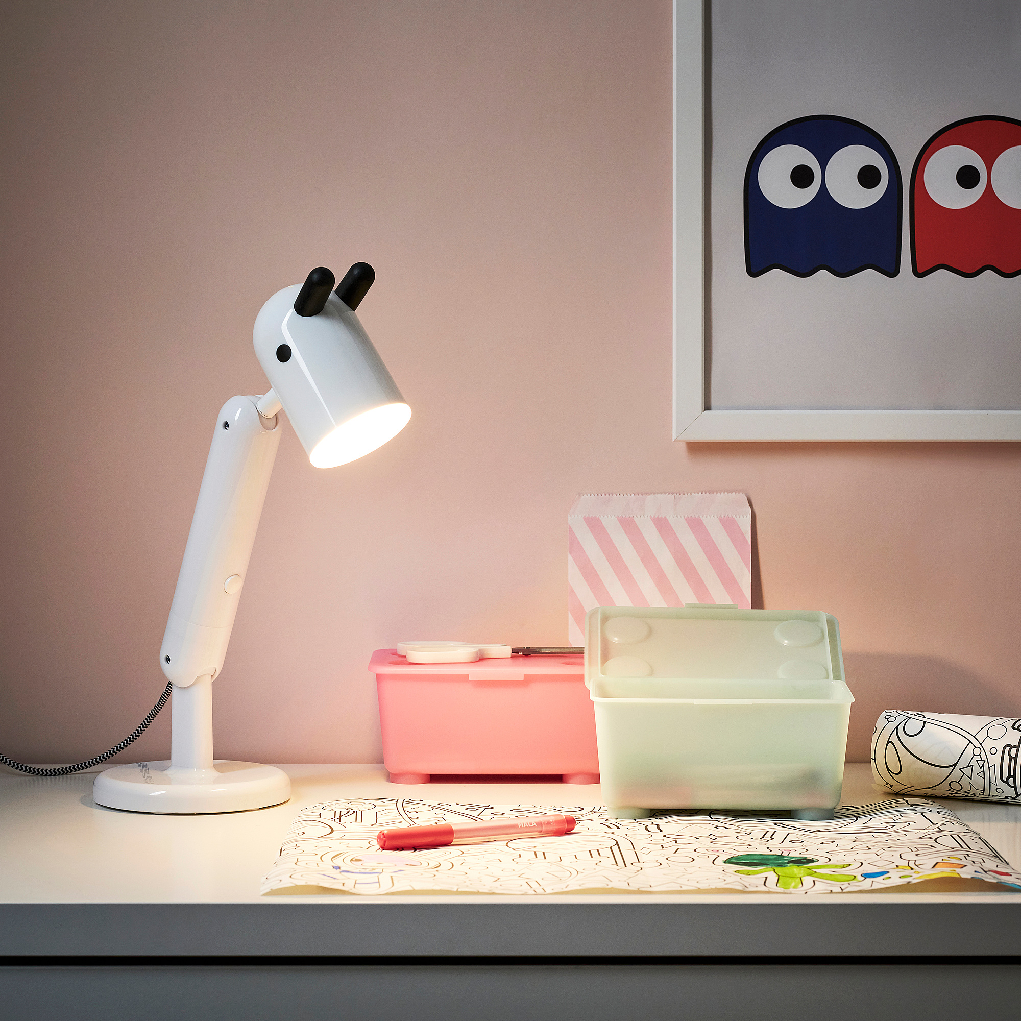 Foto Ikea Ikea KRUX Lampu Meja Kerja Warna Putih